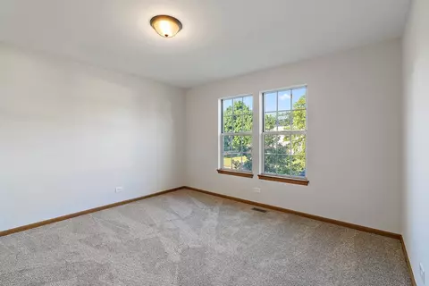 2050 Aronomink Cir, Elgin, IL 60123 photo 13