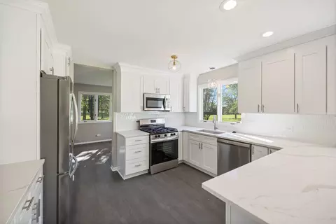 Kitchen - 21010 London Dr, Olympia Fields, IL 60461 photo 3 of 4