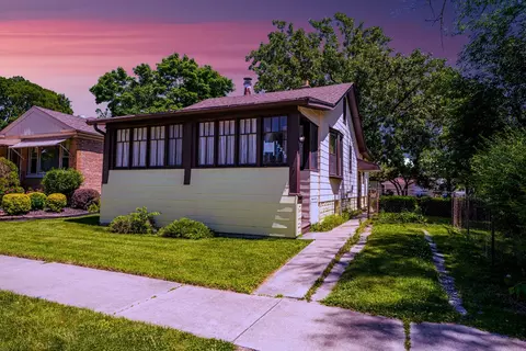 12215 Greenwood Ave, Blue Island, IL 60406