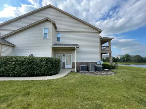 3734 Thornhill Dr #3734, Champaign, IL 61822