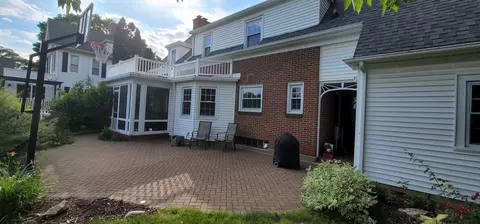 410 E Fellows St, Dixon, IL 61021 photo 3