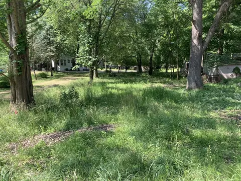 10119 Woodhaven, Sublette, IL 61367