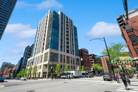 150 W Superior St #903, Chicago, IL 60654