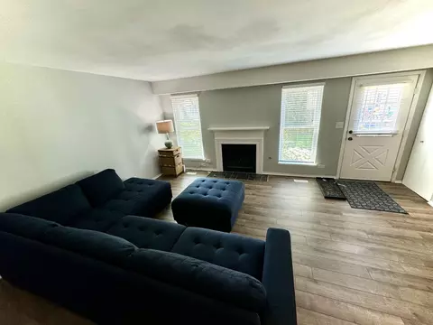 Living - 2460 Devonshire Ct, Aurora, IL 60502 photo 2 of 2