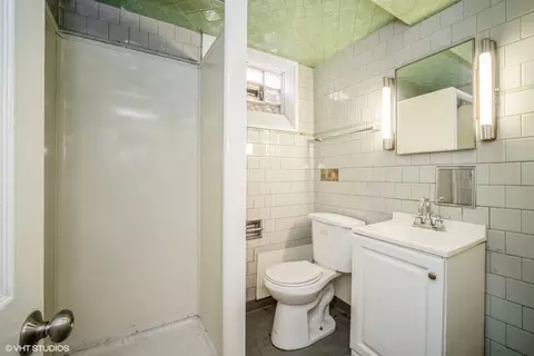Bath - 1045 E Thacker St, Des Plaines, IL 60016 photo 3 of 3