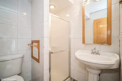 Bath - 1045 E Thacker St, Des Plaines, IL 60016 photo 2 of 3