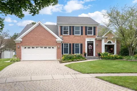 2304 Featherstone Ct, Schaumburg, IL 60194