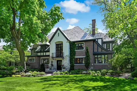 807 Mckinley Ln, Hinsdale, IL 60521