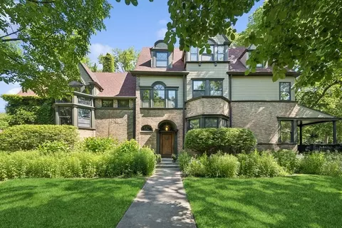 225 Hamilton St, Evanston, IL 60202