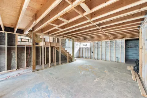 1653 E 70th St, Chicago, IL 60649 photo 4