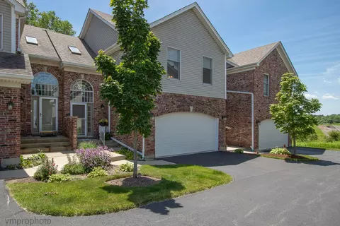 577 W Bridge View Ct, Palatine, IL 60067
