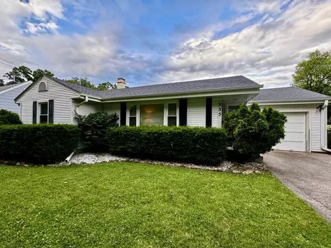 235 Harding St, Grayslake, IL 60030