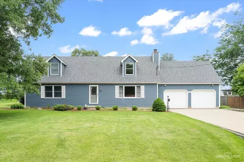 701 W Grant St, Sheridan, IL 60551