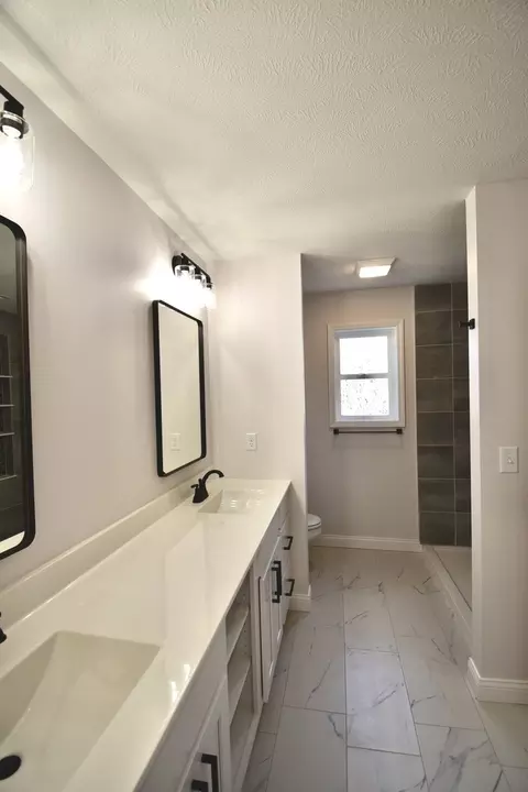 Bath - 2489 Stanfield Ln, Normal, IL 61761 photo 1 of 3
