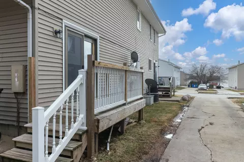 Exterior - 1502 Hancock Dr #B, Normal, IL 61761 photo 4 of 7