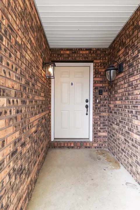 Entry Way - 1502 Hancock Dr #B, Normal, IL 61761 photo 1 of 2