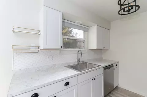Kitchen - 1502 Hancock Dr #B, Normal, IL 61761 photo 3 of 5