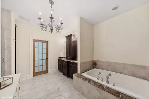 650 W End Rd, Roselle, IL 60172 photo 26