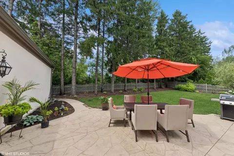 650 W End Rd, Roselle, IL 60172 photo 38