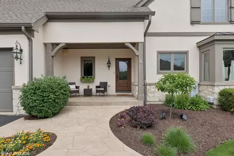 650 W End Rd, Roselle, IL 60172 photo 4