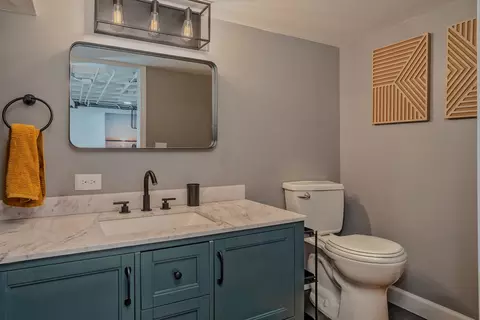Bath - 1902 Orchard Beach Rd, Mchenry, IL 60050 photo 3 of 3