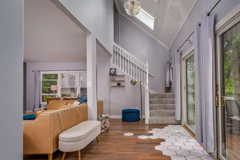 Entry Way - 1902 Orchard Beach Rd, Mchenry, IL 60050 photo 3 of 3