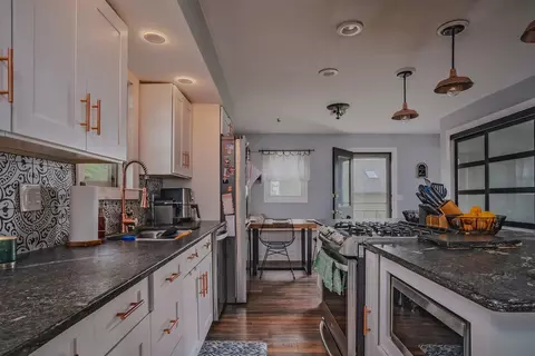 Kitchen - 1902 Orchard Beach Rd, Mchenry, IL 60050 photo 1 of 1
