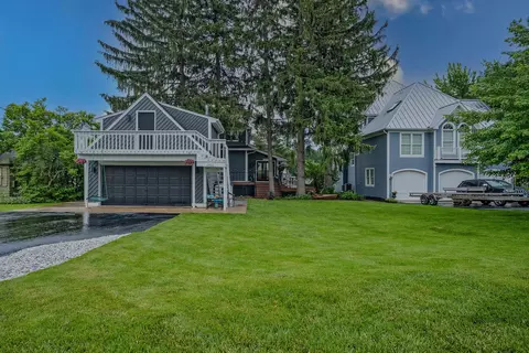 Exterior - 1902 Orchard Beach Rd, Mchenry, IL 60050 photo 1 of 3