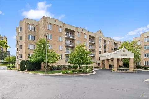 2250 S Grace St #303, Lombard, IL 60148