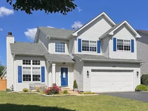 230 White Oak Dr, North Aurora, IL 60542