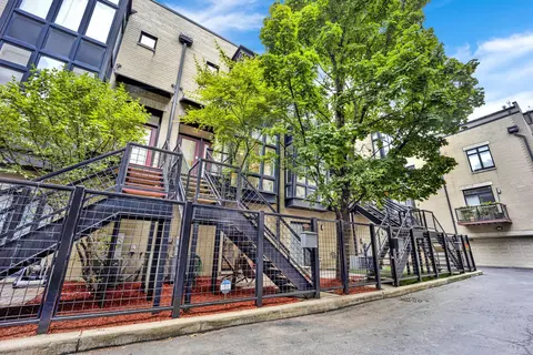 1713 W Diversey Pkwy #C, Chicago, IL 60614