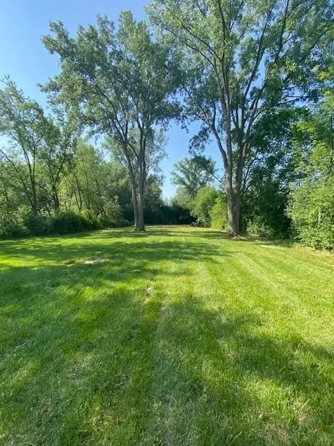 31 W183 Hawthorne Ln, West Chicago, IL 60185