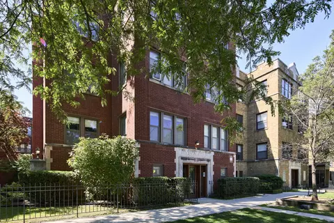 1329 W Addison St #2B, Chicago, IL 60613