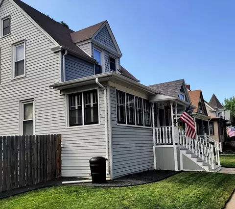 439 Circle Ave, Forest Park, IL 60130