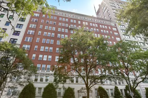 219 E Lake Shore Dr #8AB, Chicago, IL 60611