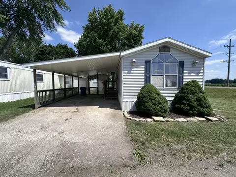 1600 Riverdale Rd #50, Rock Falls, IL 61071