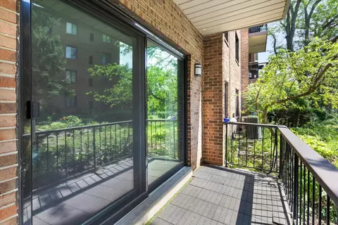 Exterior - 7510 Farmingdale Dr #106, Darien, IL 60561 photo 1 of 8