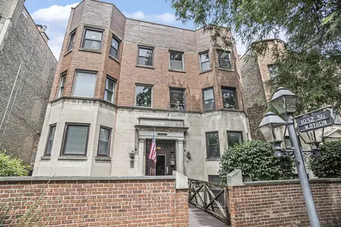 1036 W Byron St #3W, Chicago, IL 60613