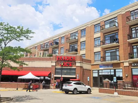 170 N Northwest Hwy #306, Park Ridge, IL 60068