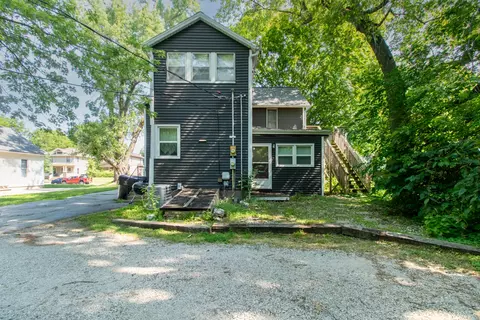 1013 E Washington St, Bloomington, IL 61701 photo 4