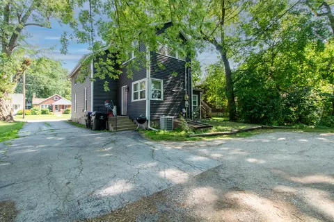 1013 E Washington St, Bloomington, IL 61701 photo 5