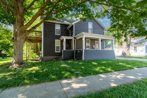 1013 E Washington St, Bloomington, IL 61701 photo 3