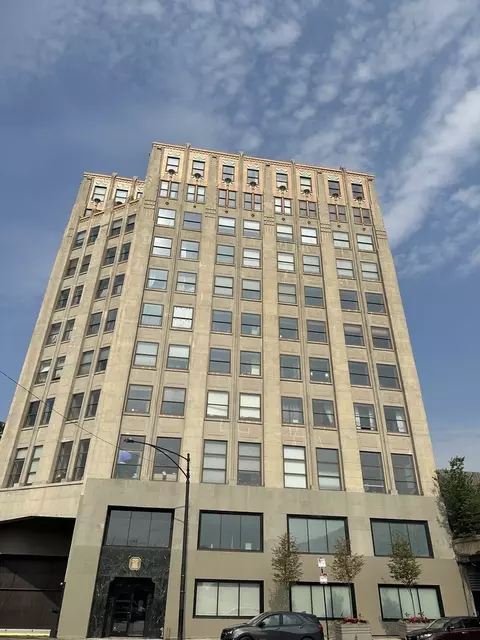 1550 S Blue Island Ave #717, Chicago, IL 60608
