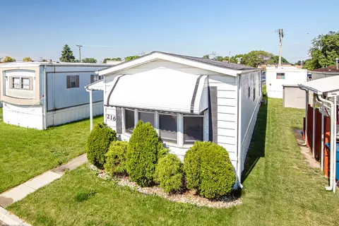 9001 S Cicero Ave #216, Oak Lawn, IL 60453