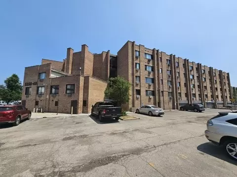 5348 N Cumberland Ave #308, Chicago, IL 60656