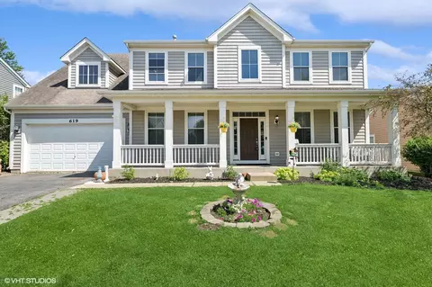 619 Aborn Ave, Elgin, IL 60124