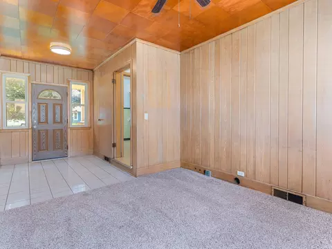 Living - 621 Preston Ave, Elgin, IL 60120 photo 5 of 5