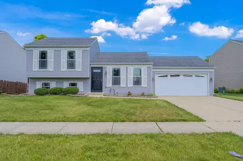 1173 Woodlake Dr, Carol Stream, IL 60188