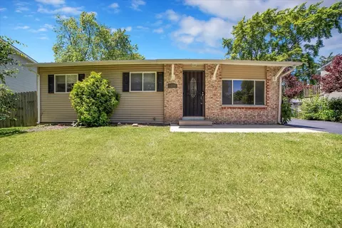 109 Olympic Dr, Bolingbrook, IL 60440