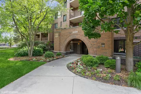 9200 E Prairie Rd #406, Evanston, IL 60203
